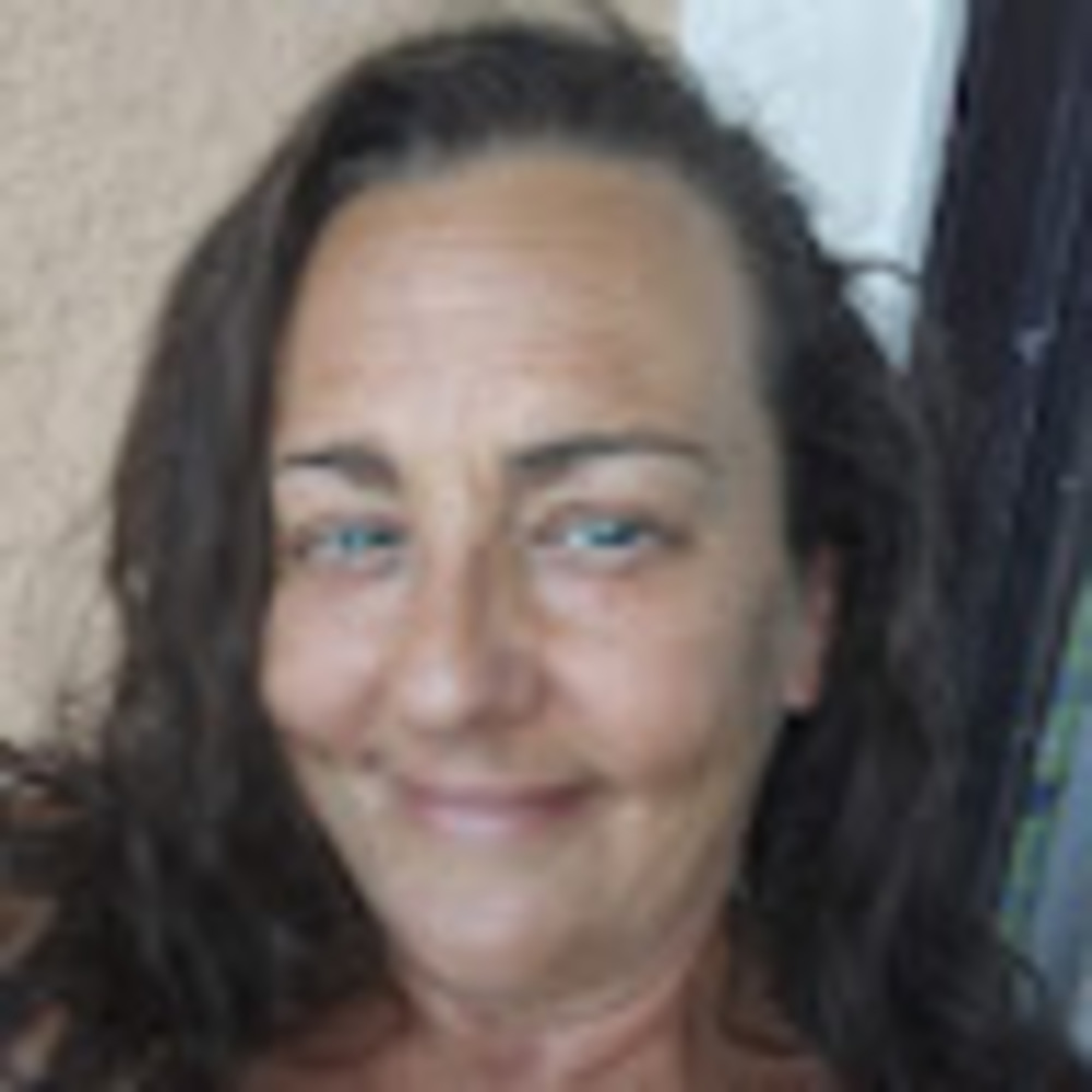 Meet your Posher, Caris